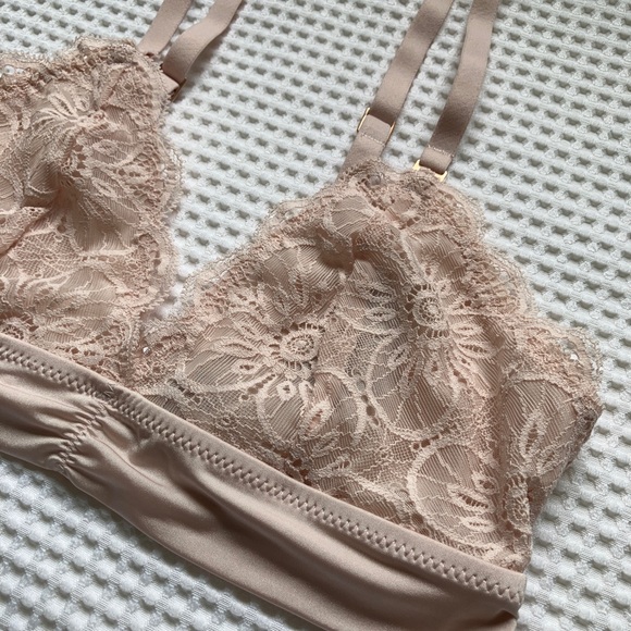 Aerie light pink lace bralette - Picture 3 of 8